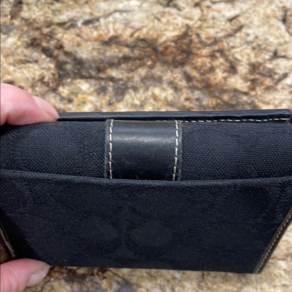 Coach SignatureTri-Fold Wallet - Picture 9 of 9